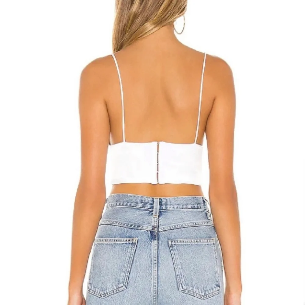 Superdown Gene Satin Top - White XS V-Neck Women's Top - Picture 4 of 8